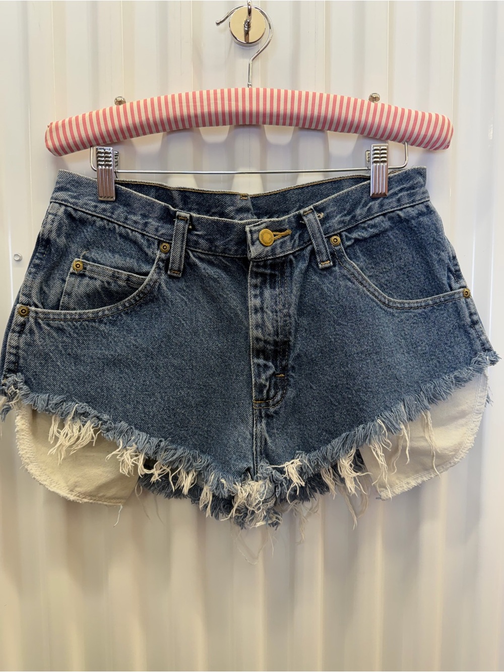 Wrangler Distressed High-Rise Jean Shorts in Blue size 31X32 vintage